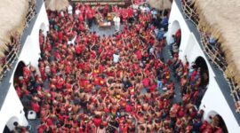 Capres nomer urut 2 Prabowo Subianto saat menghadiri acara Bahaupm Bide Bahana (Silaturahmi) di Kafe Kluwi, Pontianak, Kalimantan Barat, Sabtu (20/1/2024). (Dok. TKN Prabowo Gibran) 