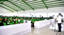 Presiden Joko Widodo (Jokowi) mengunjungi Pabrik PT Tong Tji Tea Indonesia di Kabupaten Tegal. (Facebook.com/@Presiden Joko Widodo)