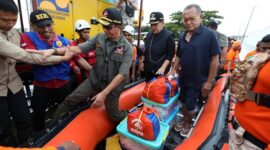 BNPB Serahkan Bantuan Logistik dan Peralatan kepada Korban Banjir Kota Semarang. (Dok. BNPB)

