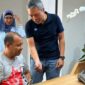 Direktur Retail Funding and Distribution BRI Andrijanto meninjau operasional di Branch Office BRI Jakarta Kramat Jati dan Branch Office BRI Bogor Dewi Sartika yang tetap memberikan layanan secara terbatas. (Dok. BRI)