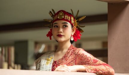 Batik Kaltim: Transformasi Motif Dayak Menuju Panggung Dunia