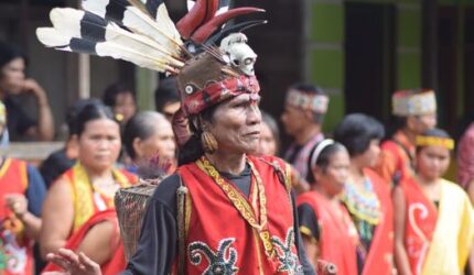 Batik Kalimantan Timur: Dari Tradisi Lokal Menuju Panggung Fesyen Nasional