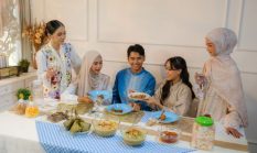 Nasi Kuning: Lebih dari Sekadar Sajian, Kisah di Balik Warna Emas Nusantara
